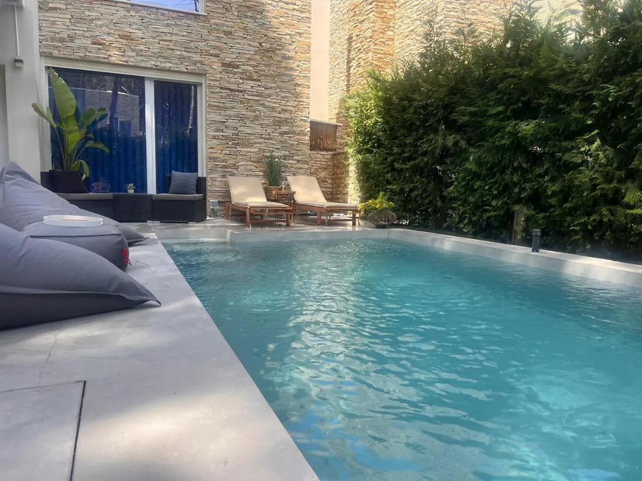 Gjiri Lalezit Swimming Pool Beach Villa